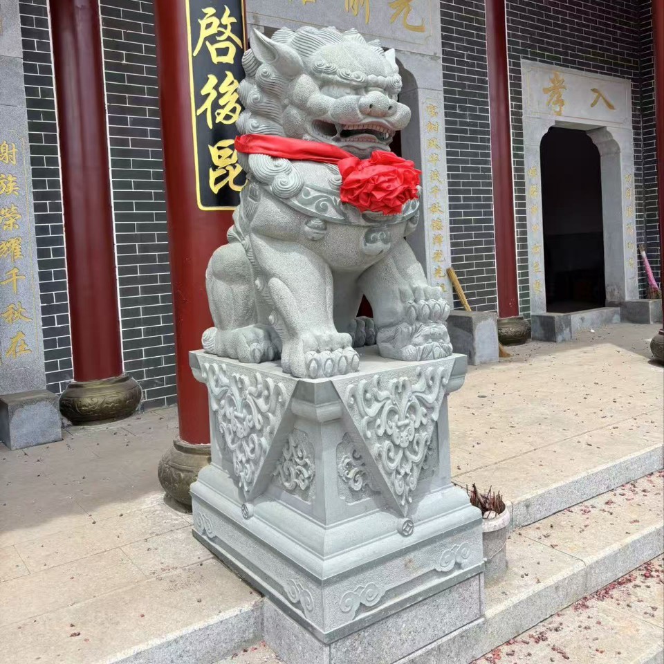 青石仿古中式门口石狮子雕塑