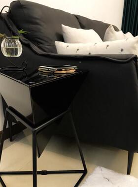 边几意式极轻简三角33483桌子艺铁茶客厅简约床头置物架奢艺几术