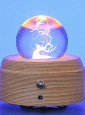 创意木质八音盒发光底座木制工艺品摆件实木发光水晶球旋转音乐盒