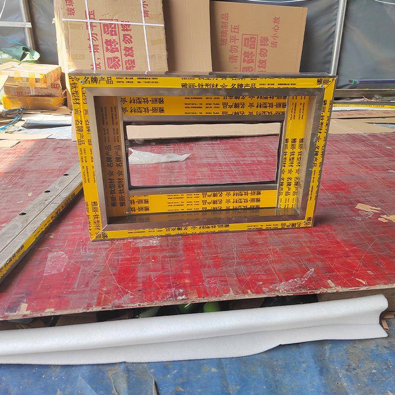 合金窗户家用品牌/自窗装窗纱农村自建房门护网窗单铝开香槟色窗