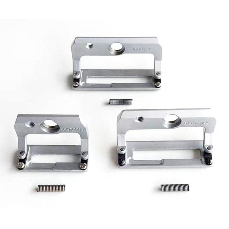 781平头锁眼机压脚 扣眼 钮门车大中小号直眼机胶底压脚B1511771