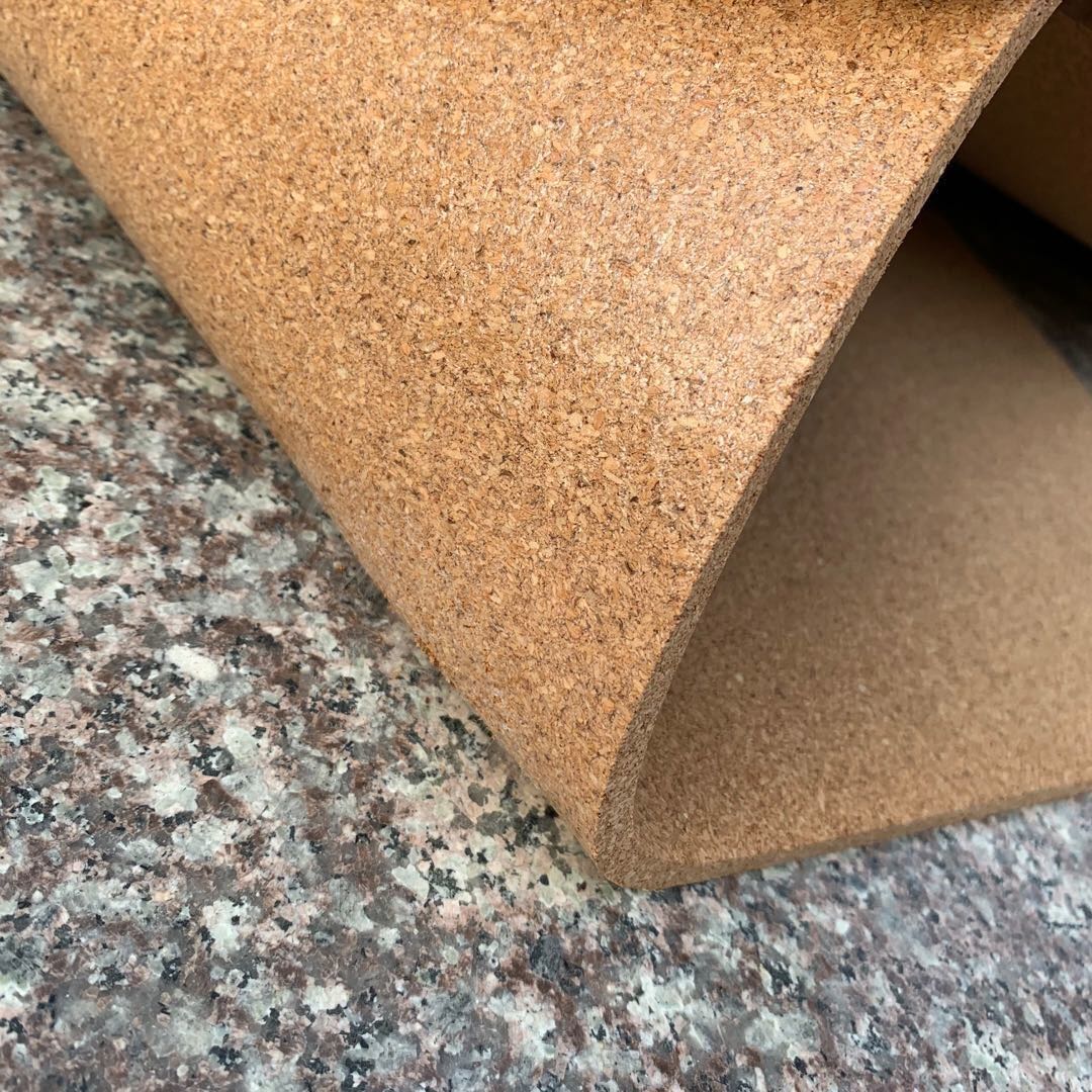 带背胶卷材软木板照片墙卷材软木幼儿园装饰软木墙板水松板宣传栏