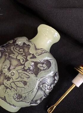 老式带勺鼻烟壶古董怀旧鼻烟具用品古典鼻壶瓶子把玩龙凤礼仪用品