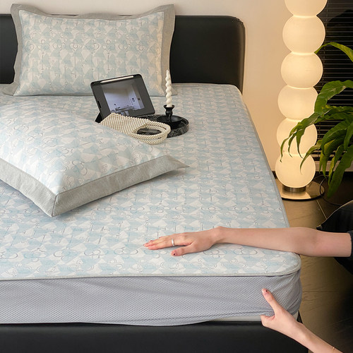 在耳边夏季凉感可折叠可水洗凉席三件套双人空调席子床笠款冰藤席