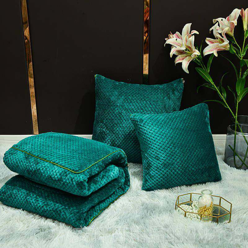 正品枕加厚保两暖纯色抱枕被子用珊绒毯小头汽车瑚上靠垫办公室午