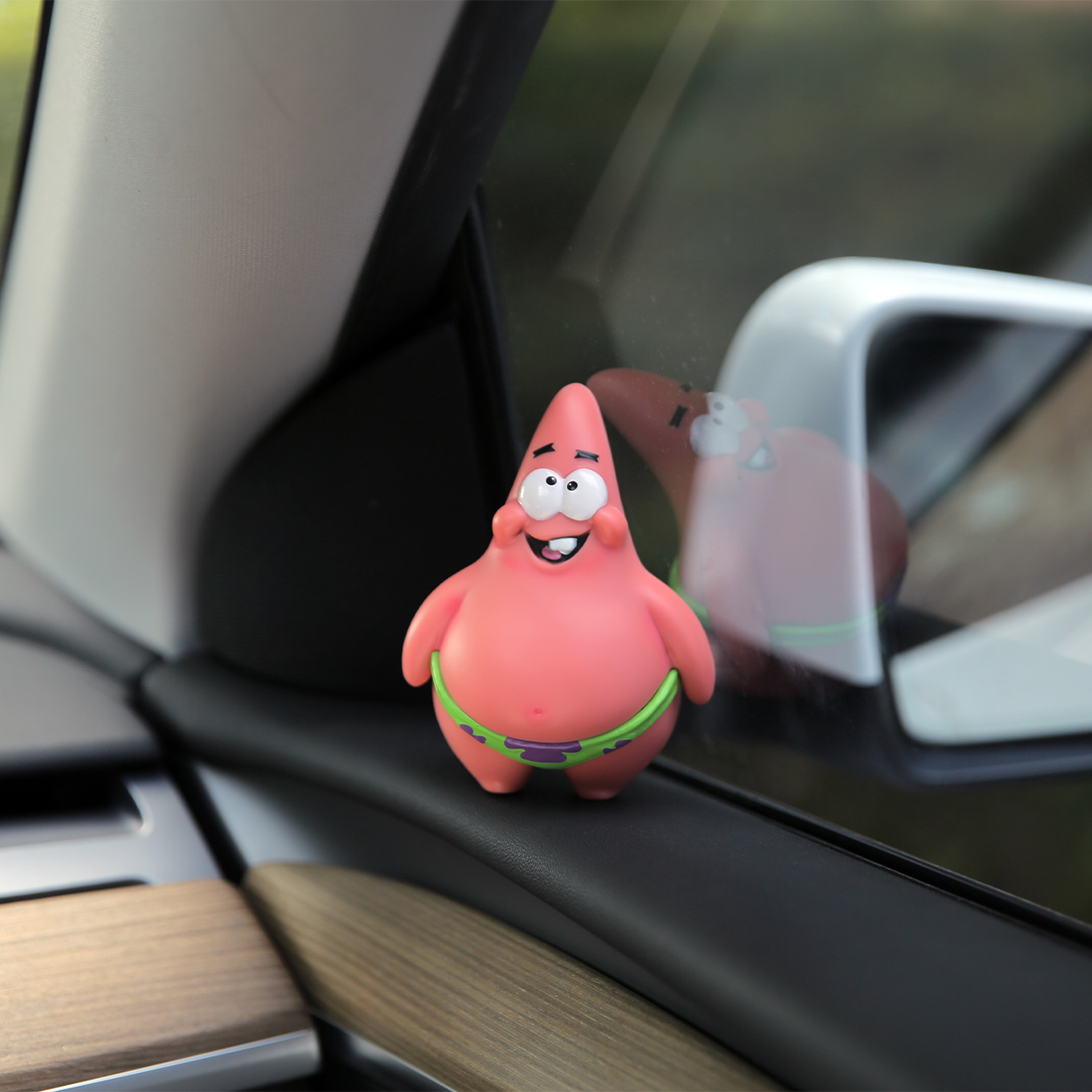 派大星汽车摆件可爱车内中控仪表台面车载装饰公仔玩偶汽车内饰品