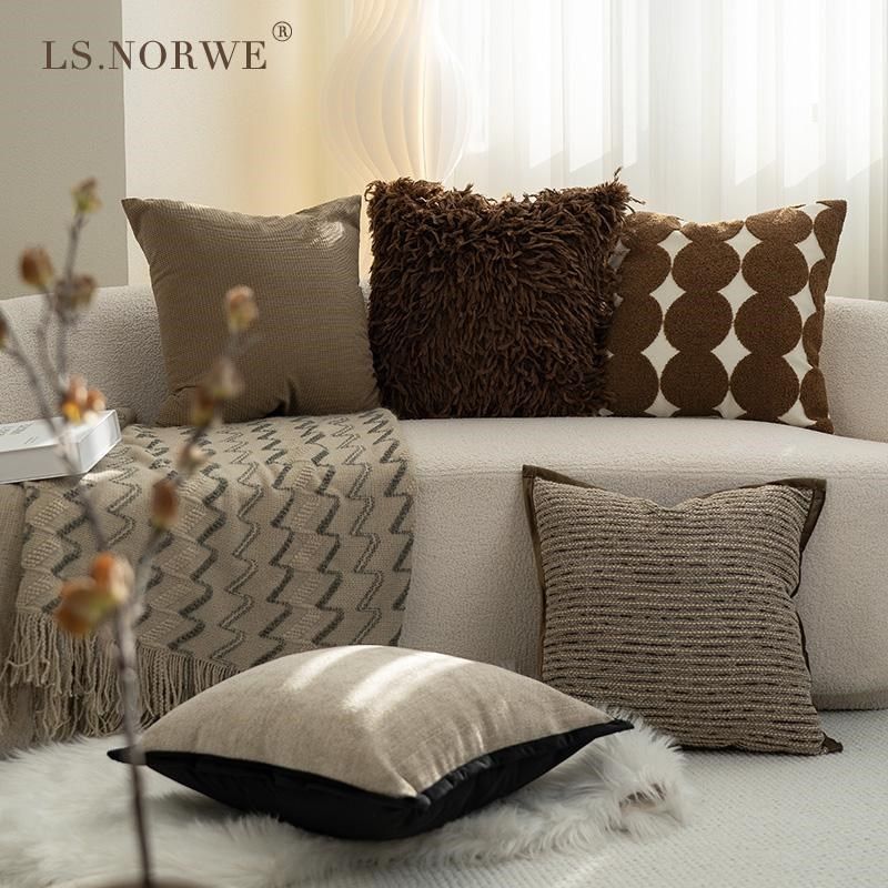 美拉德风抱枕棕色高级感沙发靠枕套含芯客厅意式床头靠背装饰靠垫