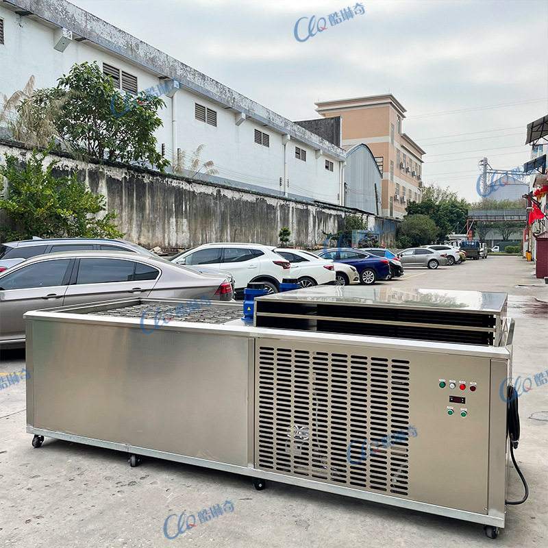 3吨大型条冰机海鲜批发市场冰砖出售生产设备海鲜冷冻运输设备