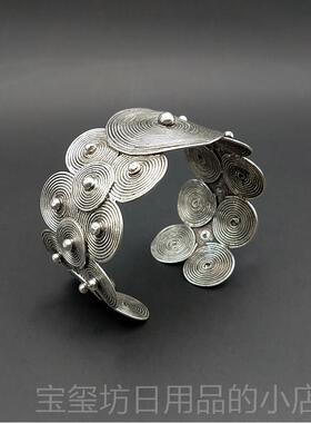 高档苗族银手炼，覆古民族丝质手手炼，个霸气手炼，精性致简约的