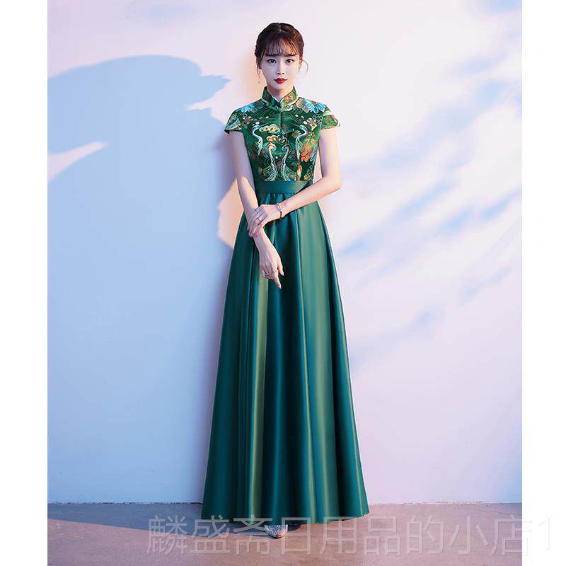 正品女红色中国风旗袍表演服装，性气质高雅指合唱团民歌晚礼服挥