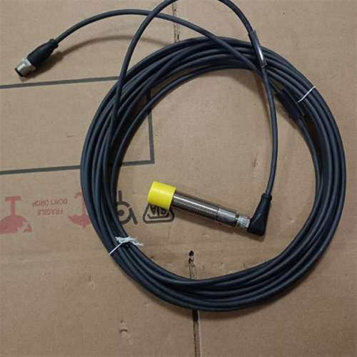 巴鲁夫BOS01NE光电传感器BOS 18M-PA-LR20