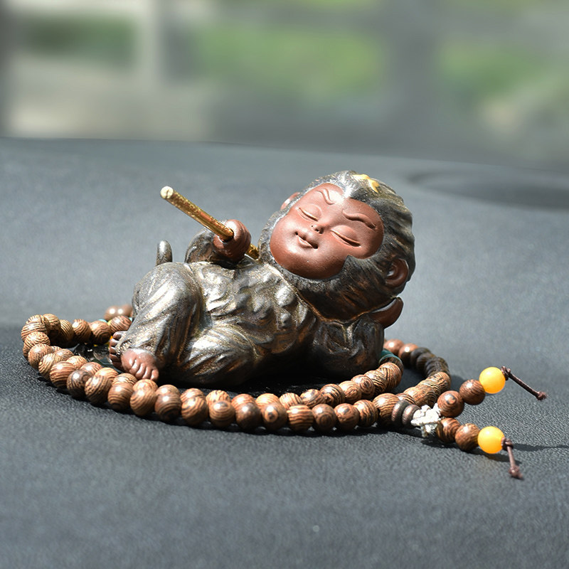 齐天大圣孙悟空汽车摆件创意可爱小猴子车载中控台车内装饰