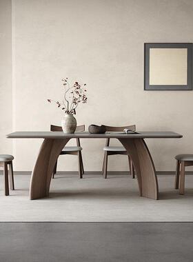 实木岩板餐桌现代简约胡桃色饭桌家用意式极简灰色长方形岩板餐桌