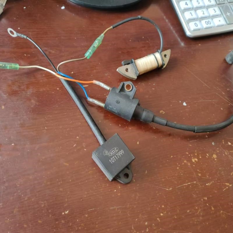 航凯亚岛2冲匹船外机 马达 发动机点火器 线圈高压包原装配件