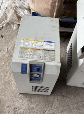 IDFA4E空气干燥机,功能完好,轻微使用痕迹。一起