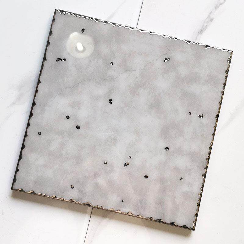 j8地浅灰色抛X室内镀银卫生间瓷砖抛晶砖砖墙300金砖微晶石砖3