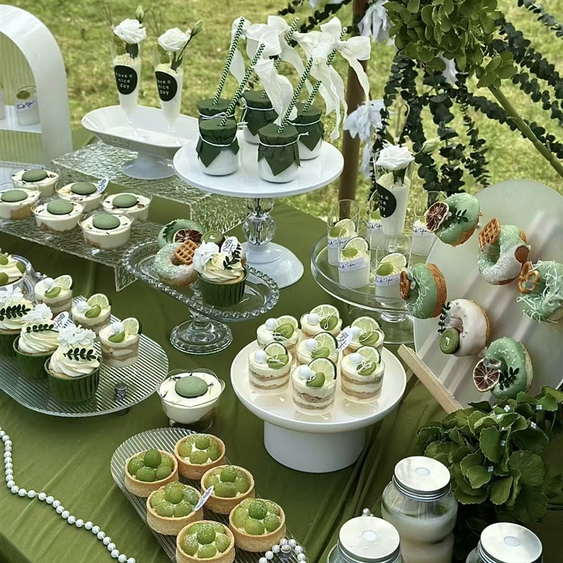 白绿色小预算甜品台婚礼宝宝宴茶歇寿宴开业森系甜品台展示架摆件