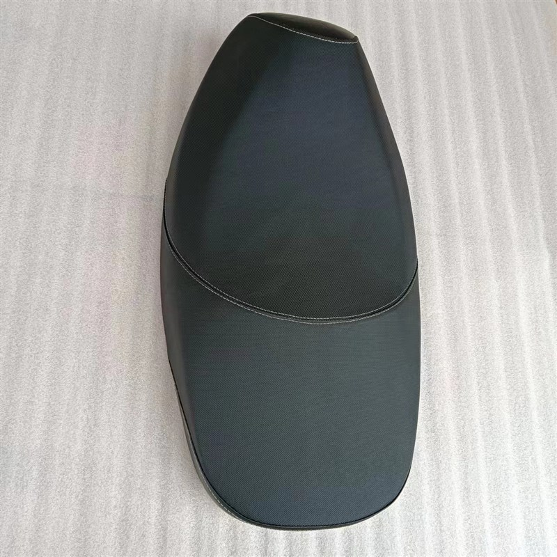 踏板摩托车电动车坐垫总成适用于凌派超级鹰125T发泡海绵座包鞍座