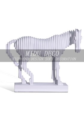 现代简约动物条纹马雕塑摆件样板间家居儿童房书房玄关柜软装饰品