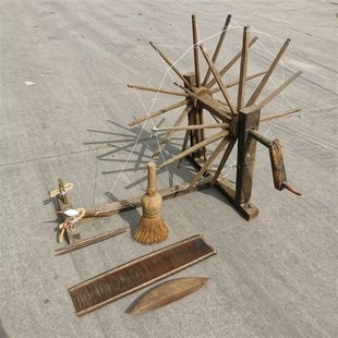 民俗老物件织布机老纺车及工具配件纺线锭子篦子刷子梭子收藏摆件