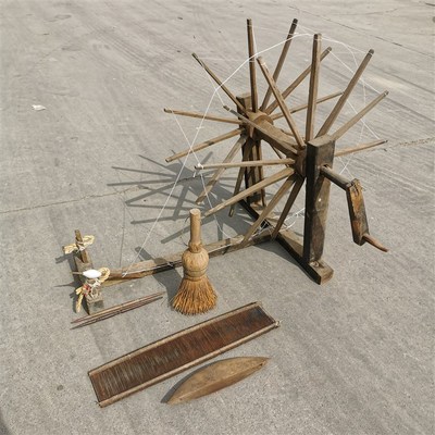 民俗老物件织布机老纺车及工具配件纺线锭子篦子刷子梭子收藏摆件