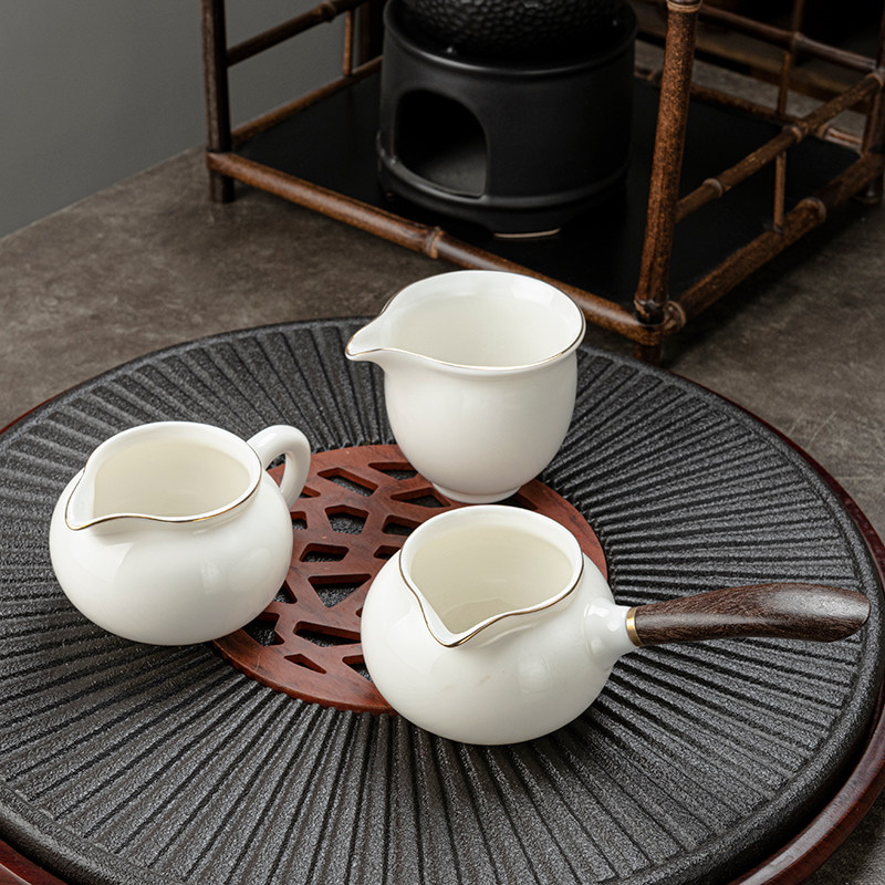 羊脂玉白瓷公道杯陶瓷大号玉瓷茶海分茶器功夫茶具配件匀杯分茶器