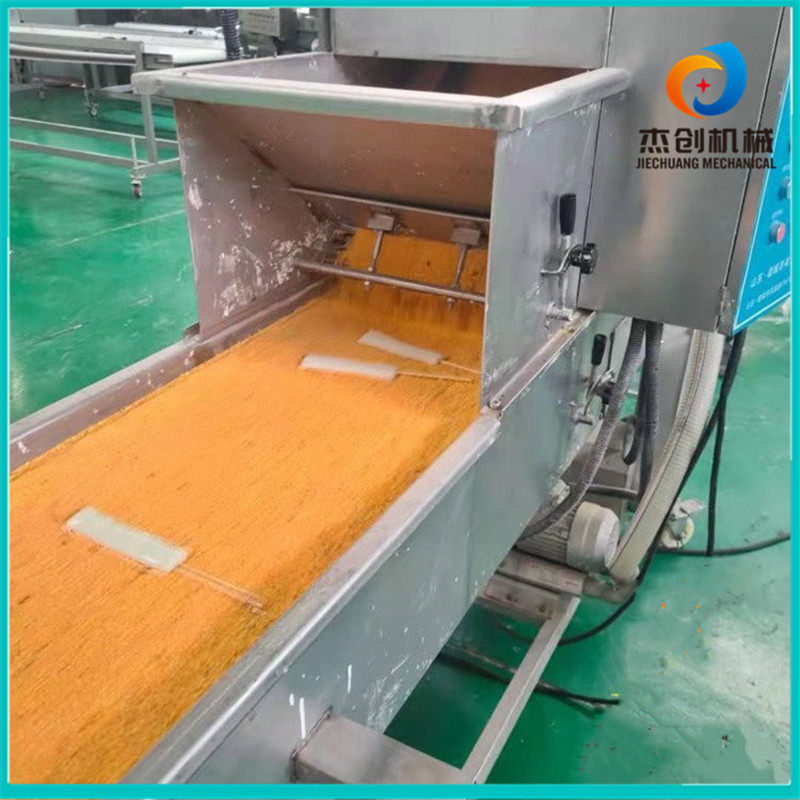 新品年糕串上糠机全自动玉米派裹糠机红豆派上浆上糠流水线