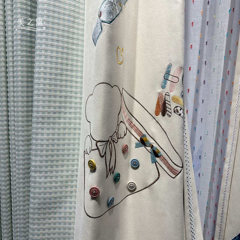 儿童窗帘男孩女孩卧室卡通绣花环保雪尼尔遮光可爱风公主房飘窗