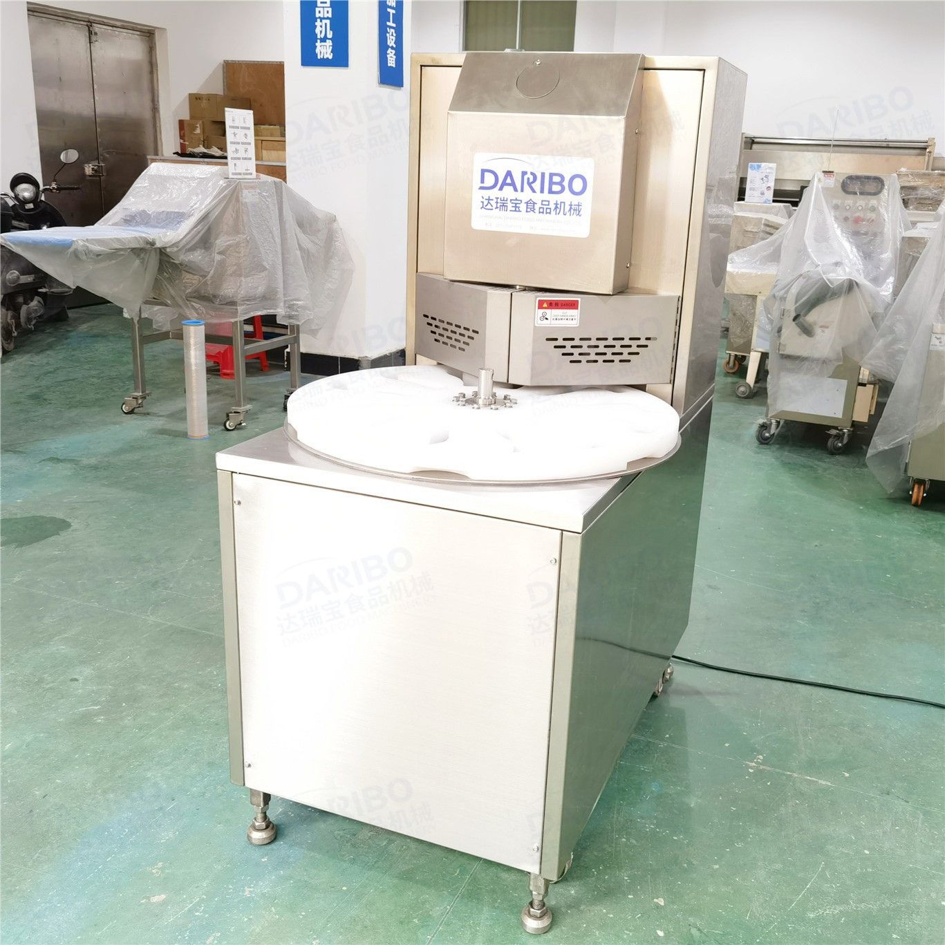 *商用麻辣鸭脖子均匀切块机 全自动转盘式卤鸭脖风干鸭脖切段机
