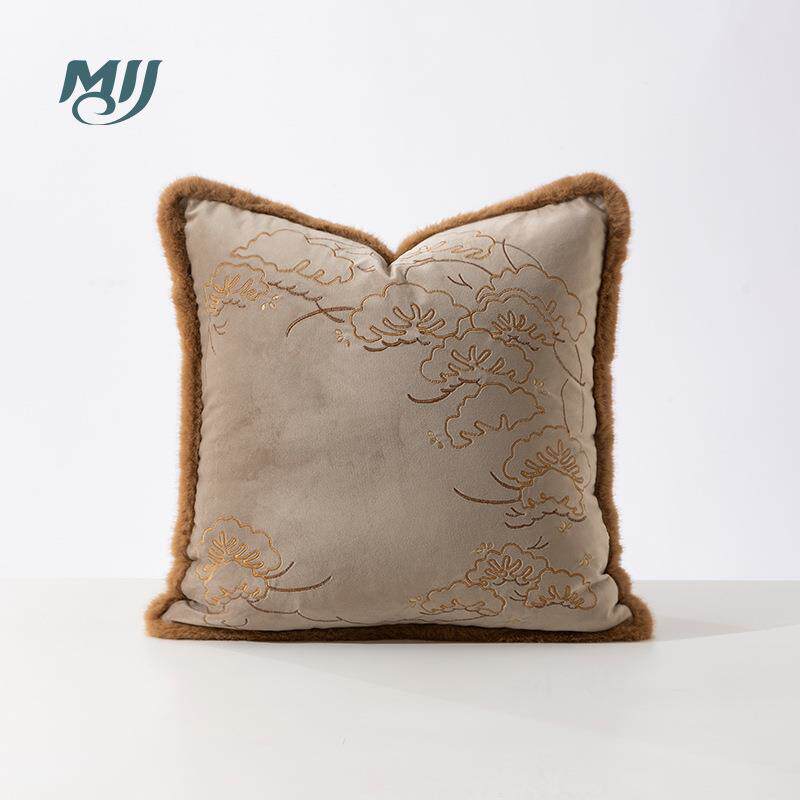 新中式吉祥云纹绣花靠枕新年抱枕轻奢绒布样板间抱枕套床头靠垫