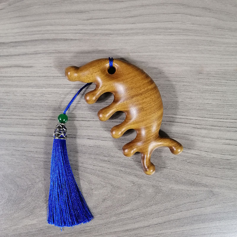 大齿头天然绿檀木金丝檀木原木整木可爱猪经络按摩点穴拔筋梳送人