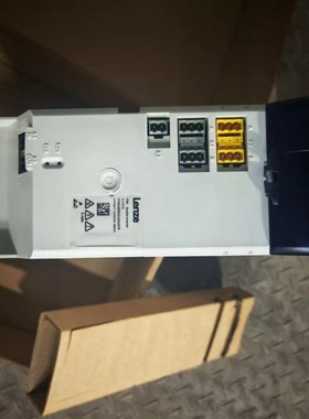 Lenze伦茨 i700双轴驱动器 E70ACMDE0324VA2ETR