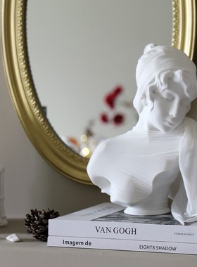 留连《茧》少女雕塑奶油风软装雕像头像陈列艺术品玄关抽象摆件