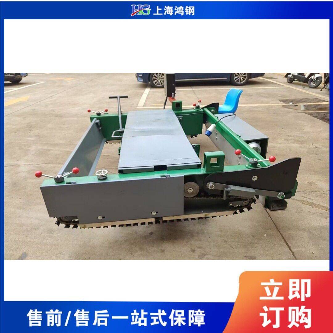 校园塑胶跑道摊铺机 橡胶平铺机 足球场路面摊铺设备