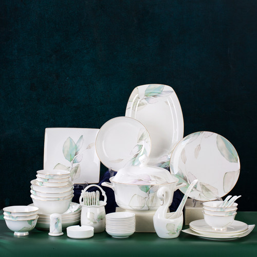 骨瓷餐具套装家用中式52件陶瓷碗具碗碟套装创意礼盒装碗盘子汤锅