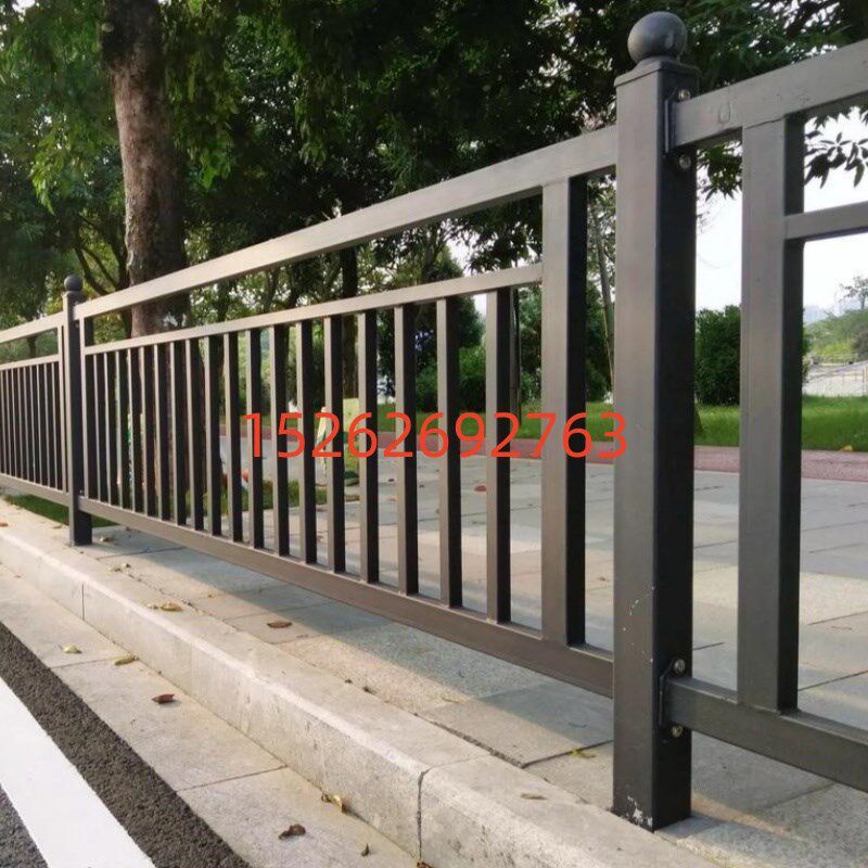 市政道路护栏隔离栏杆锌钢围栏城市加厚安全车间隔离停车场防撞栏
