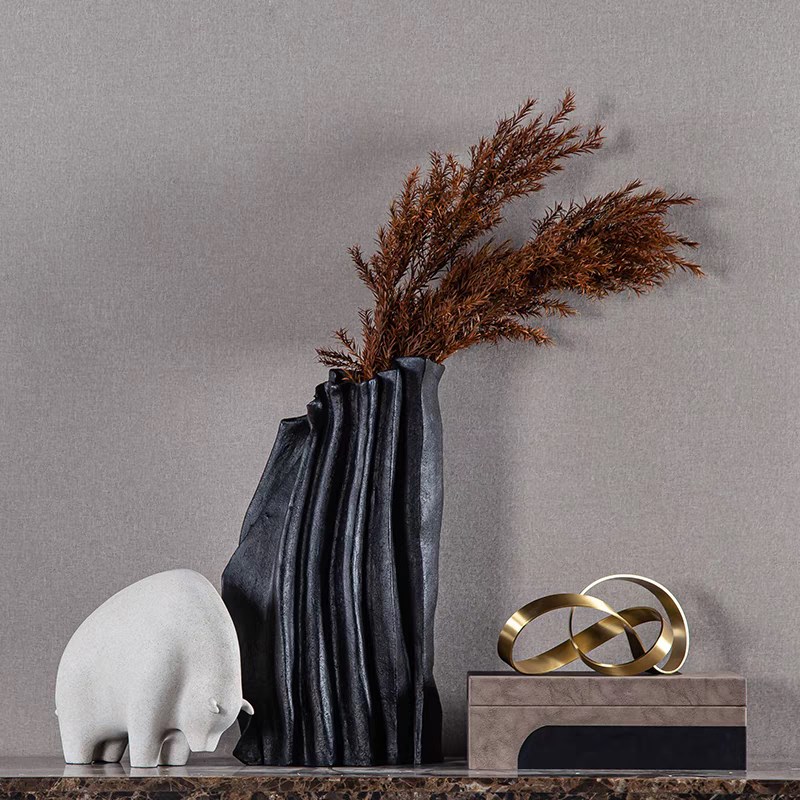 简约抽象山川形干花插花器样板间玄关桌面装饰品黑白生肖牛摆件