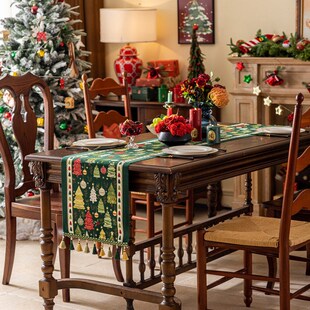 25新款 桌旗色织提花圣诞节树流苏家用台布桌旗床尾旗盖巾