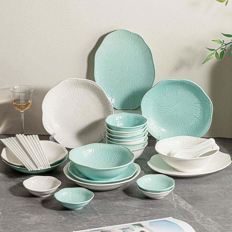 松发瓷器2025新款荷纹套装陶瓷碗具釉下彩家用餐具套装盘吃饭专用