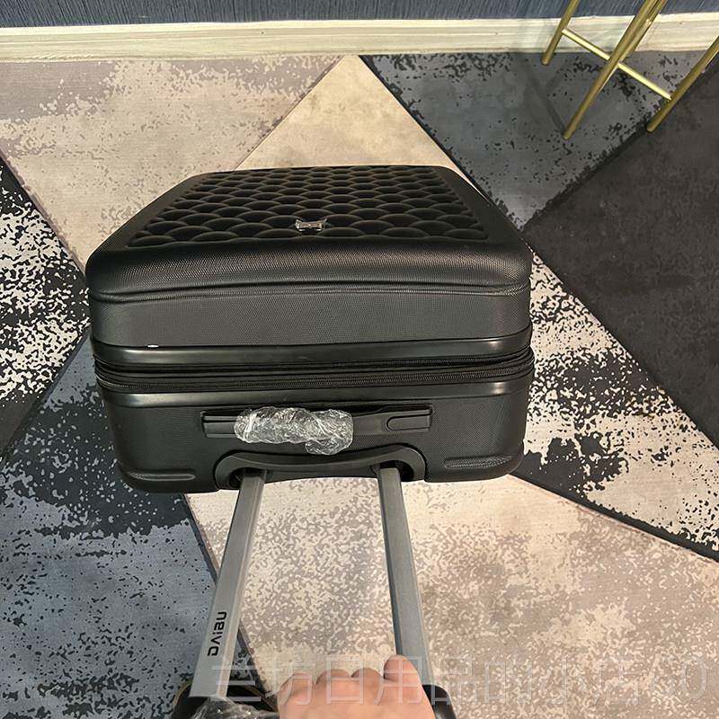 高档出口可扩容行李箱20万轮密旅行箱子静音2寸托运女拉杆箱4码向