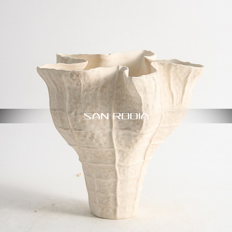 现代简约米白色艺术陶瓷花瓶样板间售楼处玄关桌面插花器软装饰品