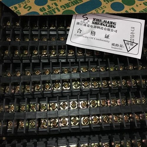 浙江盛菱TD-15A 轨导式单片自由组合接线端子排板端柱铜件200片盒