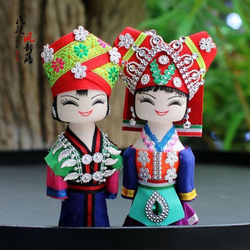 少数民族娃娃人偶玩具云南手工布艺贵州旅游工艺品苗族特色木娃娃