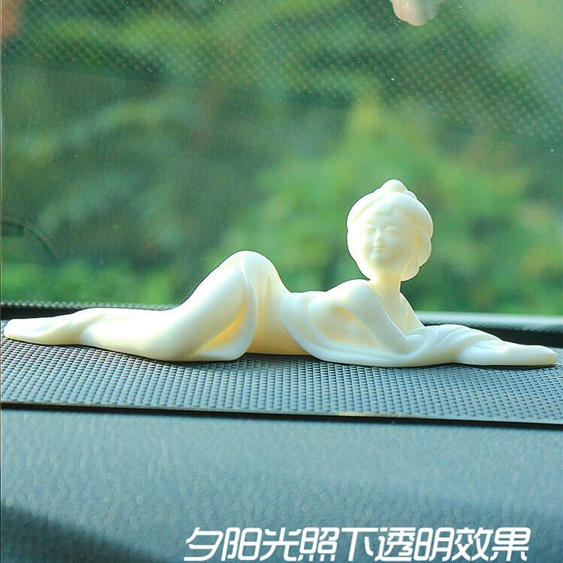 汽车摆件白瓷车内饰品车载中控台车内用品男士车饰创意美女个性