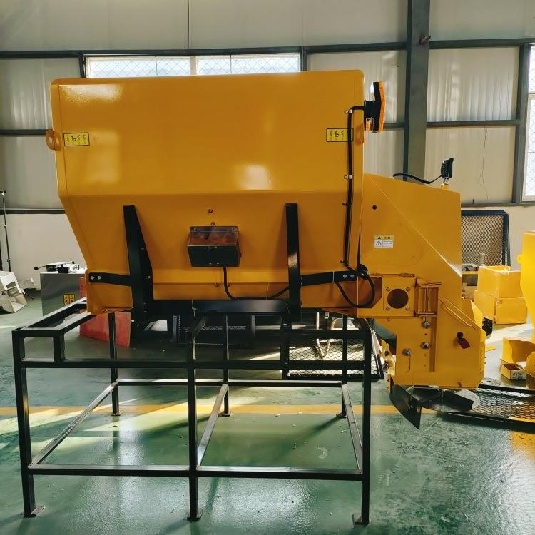 皮车化载268式电动融雪撒布机环卫卡除冰雪撒盐机公路融雪剂撒布