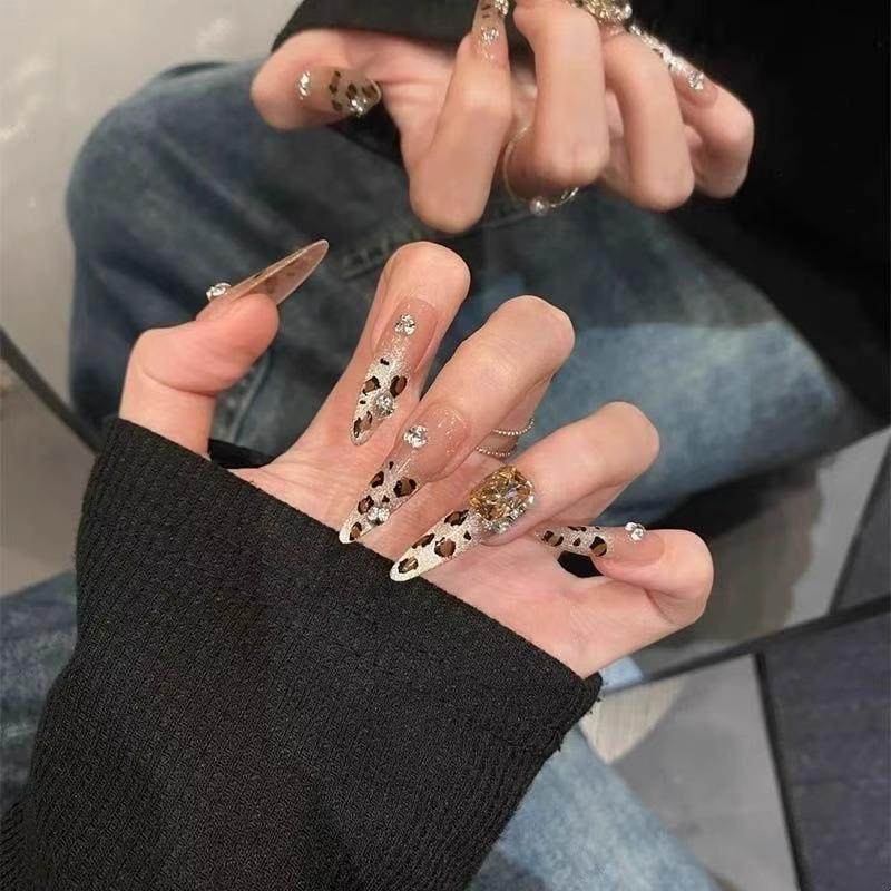 美甲贴片豹纹纯手工美甲穿戴甲秋冬高级ins猫眼显白新款气质爆闪