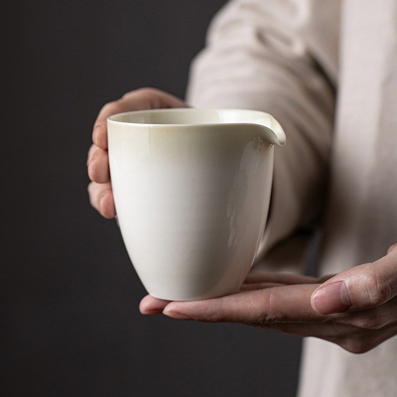 中式复古薄胎青灰釉公道杯分茶器公杯陶瓷手工茶海茶道配件分茶杯