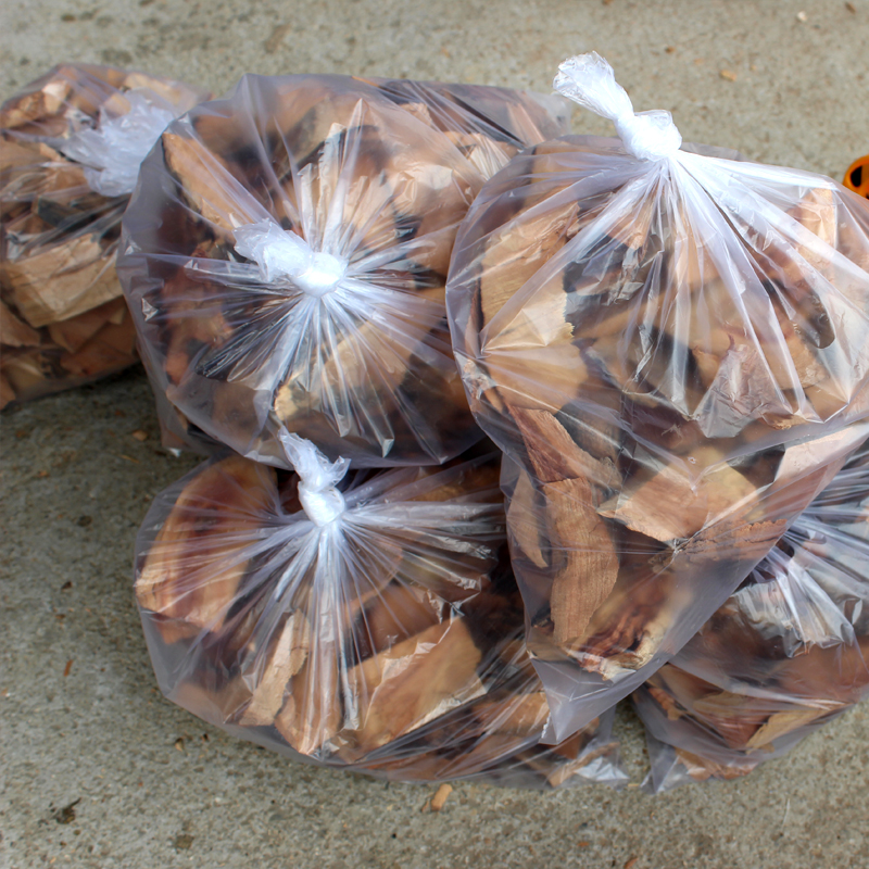 驱蚊防蛀樟木块驱蟑螂天然香樟木条红老根片纯原木地板防虫粉防潮