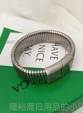 高档网红博主同款手色手表链小众高级复古气质环镯冷淡风简约手银