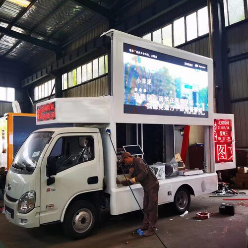 国六B汽油宣传车 可选不同清晰度显示屏 LED广告宣传车多少钱一辆